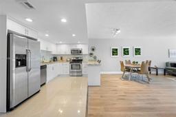 Picture of 19370 Collins Ave # 225, Sunny Isles Beach, FL 33160