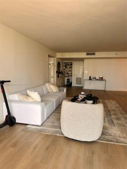 Picture of 18181 NE 31St Ct # 1108, Aventura, FL 33160