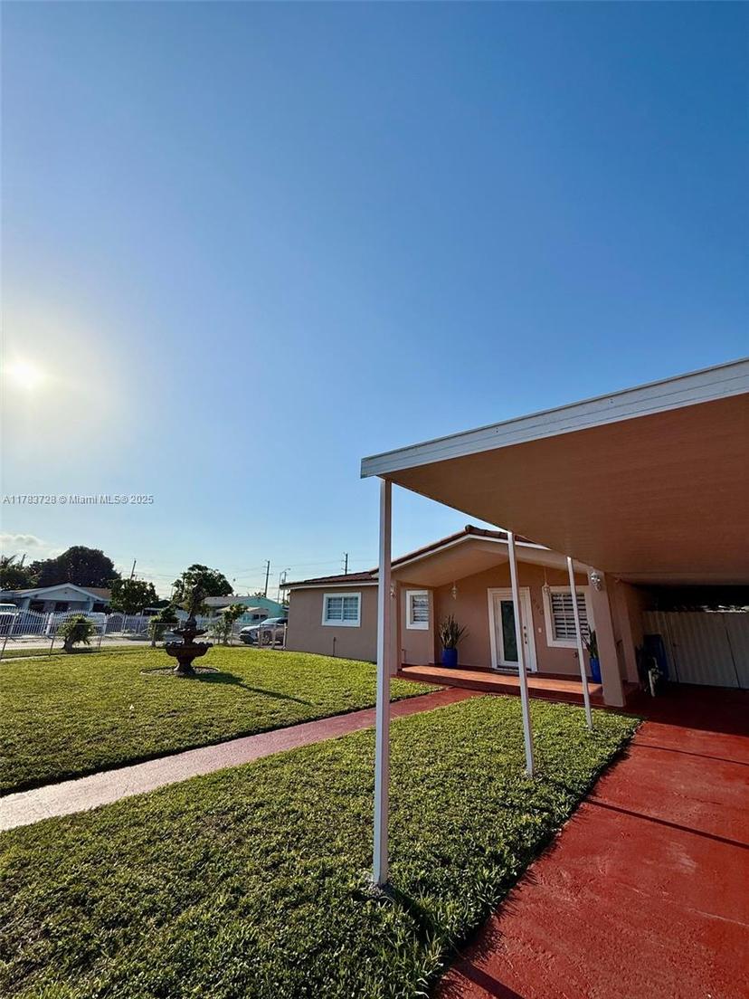 Picture of 990 E 6Th St, Hialeah FL 33010