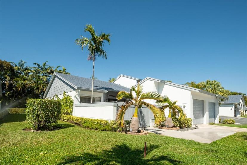 Picture of 9909 NW 52Nd Ln, Doral FL 33178