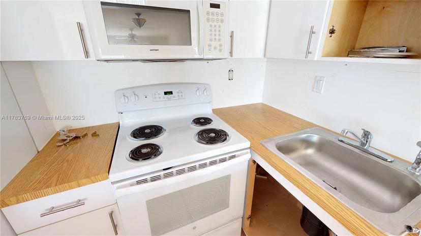 Picture of 3665 NE 167Th St # 501, North Miami Beach FL 33160