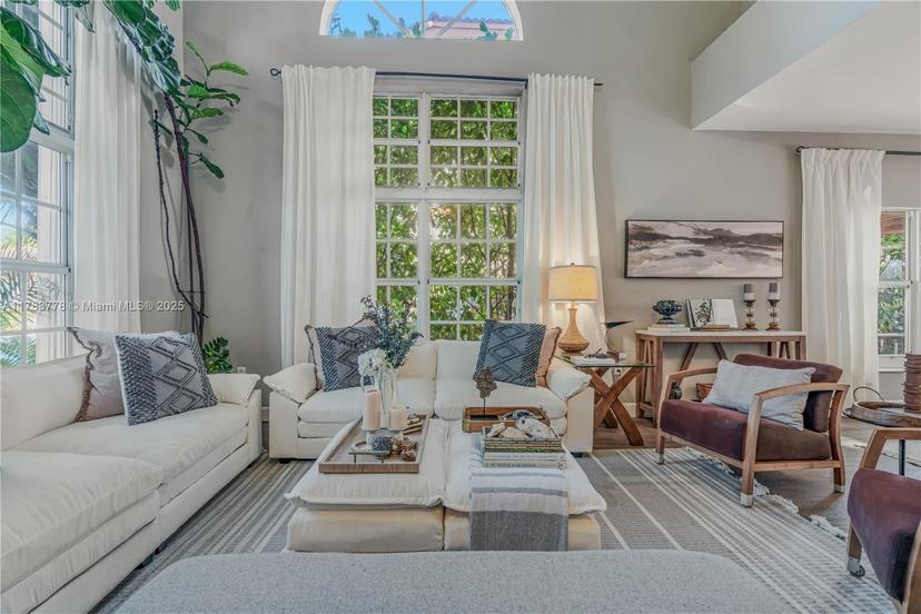 Picture of 5926 NW 113Th Pl, Doral FL 33178