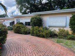 Picture of 613 NE 159Th St, Miami, FL 33162