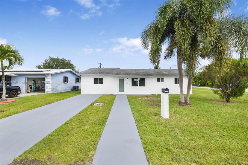 Picture of 10935 SW 217Th Ter, Miami FL 33170