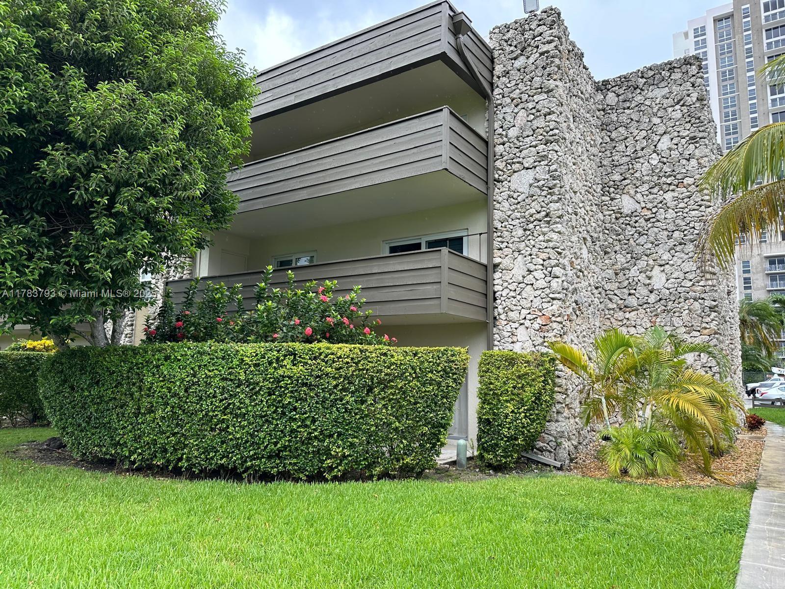 Picture of 8335 SW 72Nd Ave # 202D, Miami, FL 33143