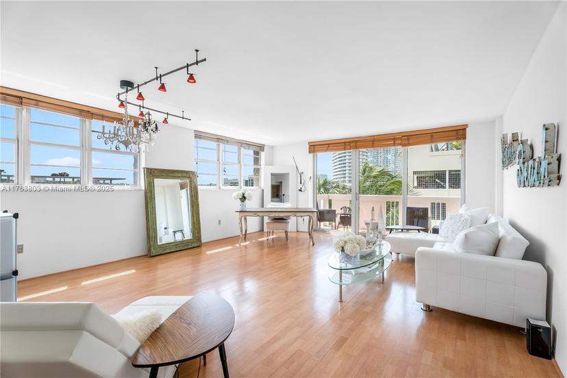 Picture of 800 West Ave # 502, Miami Beach FL 33139
