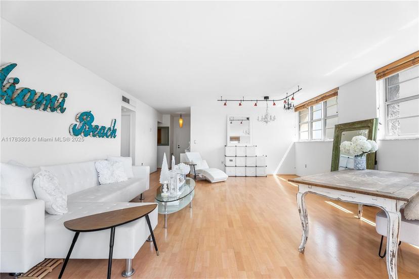Picture of 800 West Ave # 502, Miami Beach FL 33139