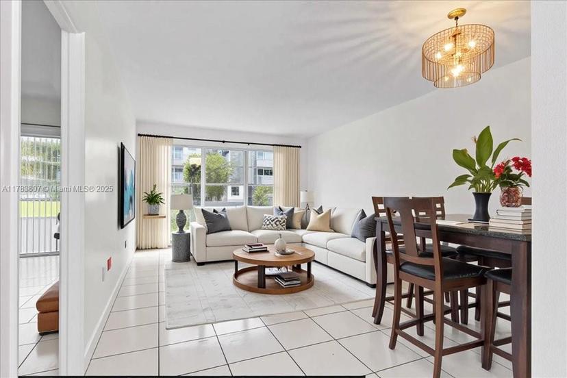 Picture of 2200 Park Ln # 109, Hollywood FL 33021