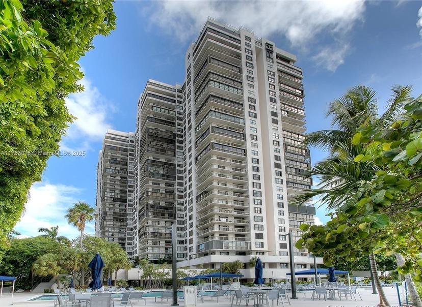Picture of 2333 Brickell Ave. # 1516, Miami FL 33129