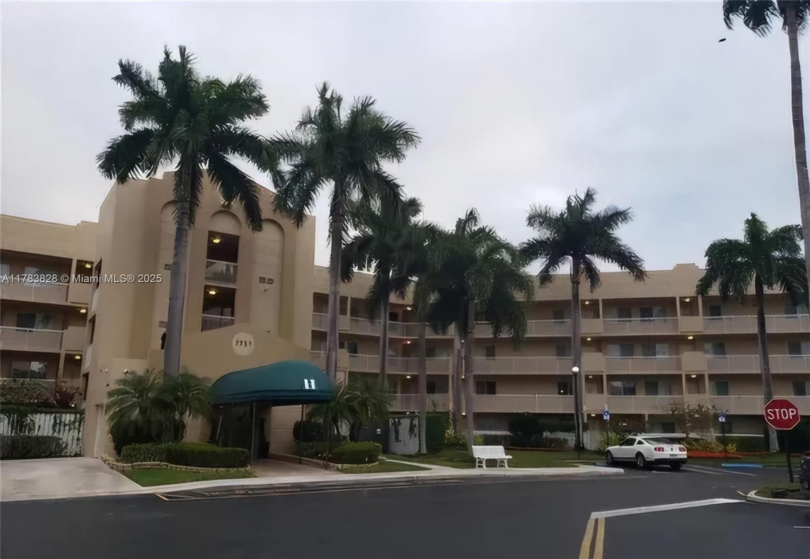 Picture of 7751 Southampton Ter # 216, Tamarac, FL 33321