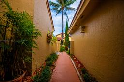Picture of 17411 NW 62 Ct, Hialeah, FL 33015
