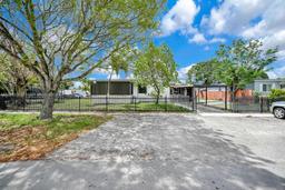 Picture of 5080 E 5Th Ave, Hialeah, FL 33013