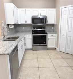 Picture of 305 SE 3Rd St, Cape Coral, FL 33990
