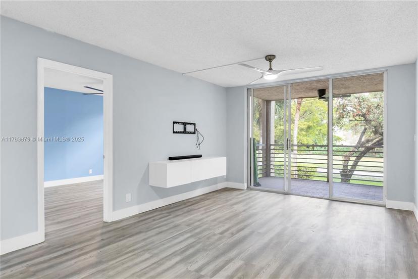 Picture of 9460 Tangerine Pl # 202, Davie FL 33324
