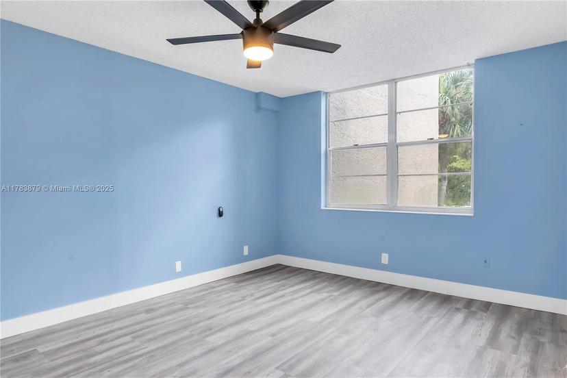 Picture of 9460 Tangerine Pl # 202, Davie FL 33324