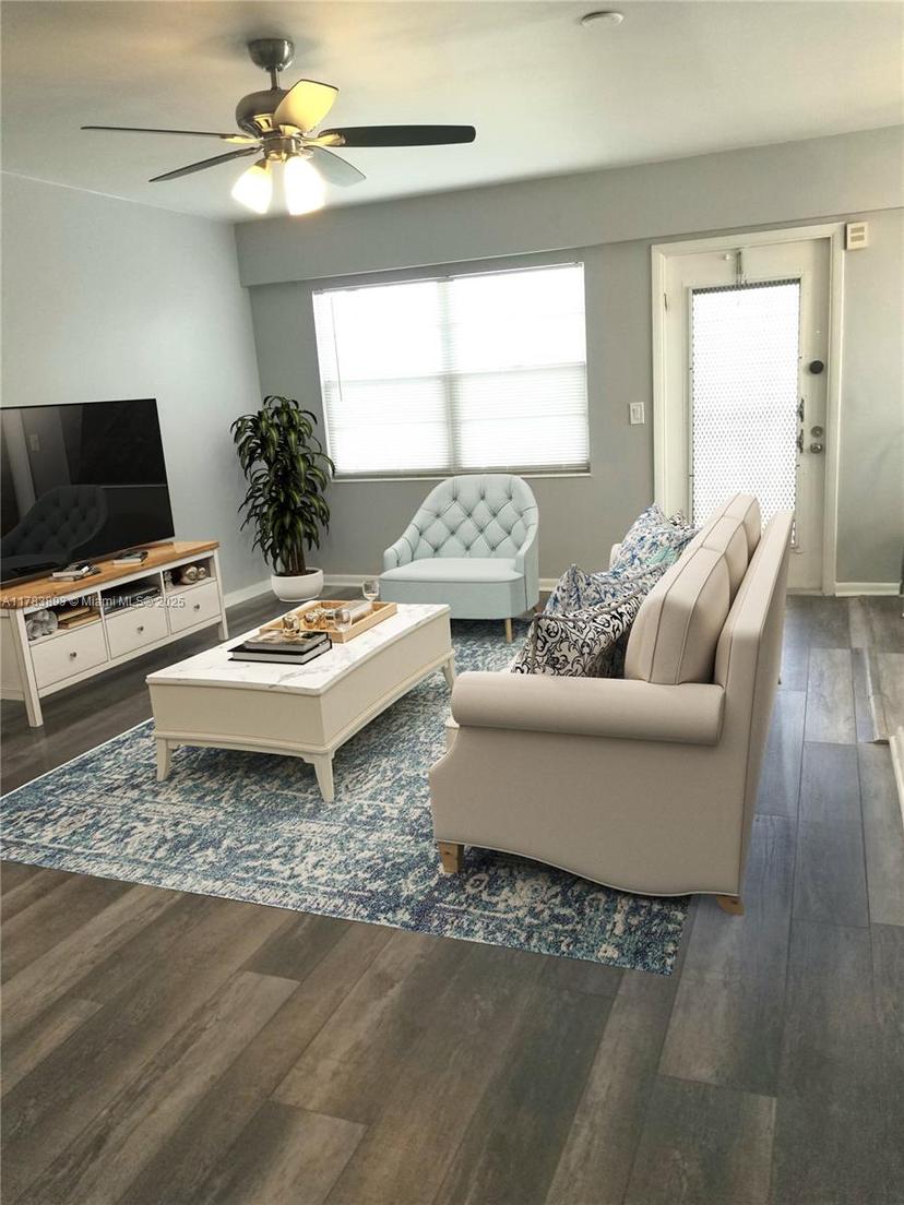 Picture of 285 Fanshaw G # G, Boca Raton FL 33434