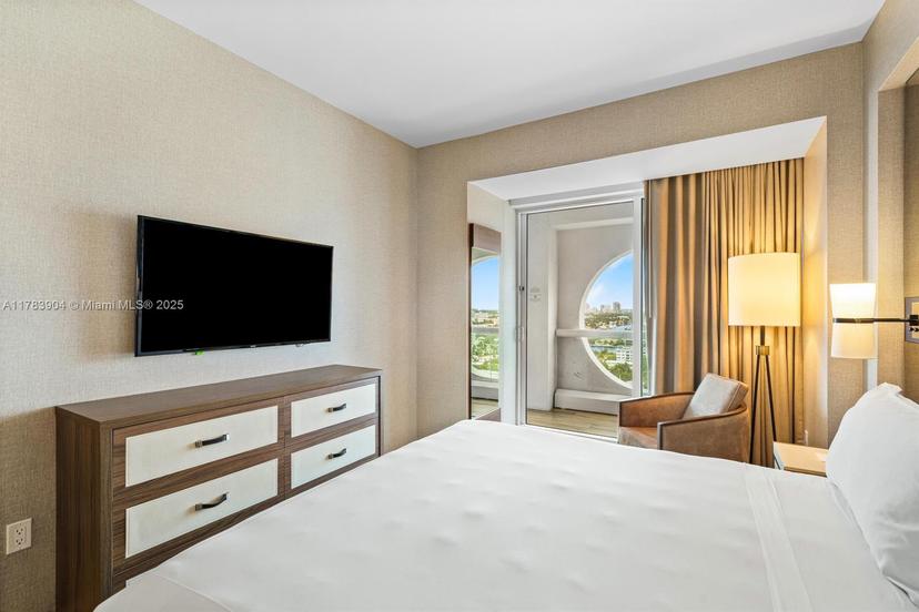 Picture of 551 N Fort Lauderdale Beach Blvd # H1403, Fort Lauderdale FL 33304