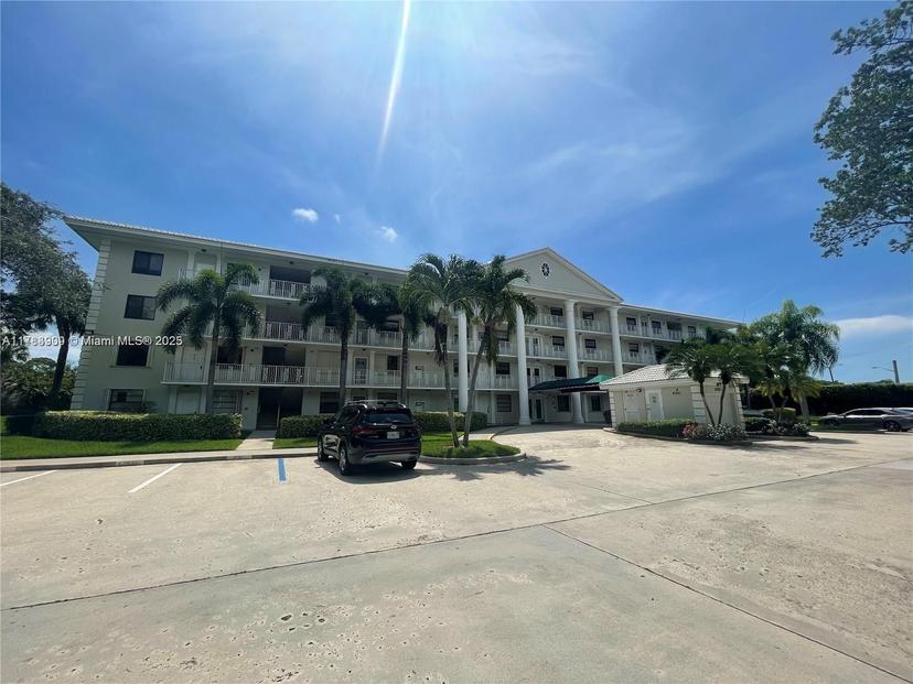 Picture of 6061 Balboa Cir # 304, Boca Raton FL 33433