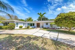 Picture of 9401 SW 69Th Ct, Pinecrest, FL 33156