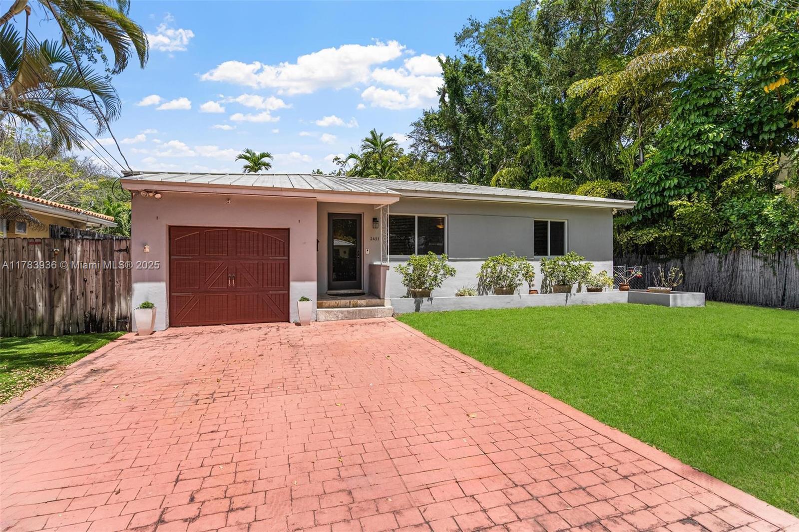 Picture of 2431 Overbrook St, Coconut Grove, FL 33133