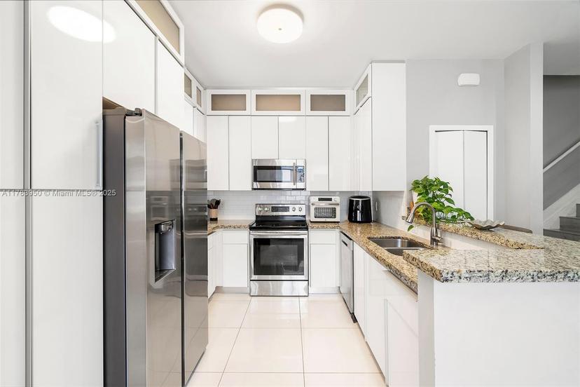 Picture of 910 SW 65Th Ave, West Miami FL 33144