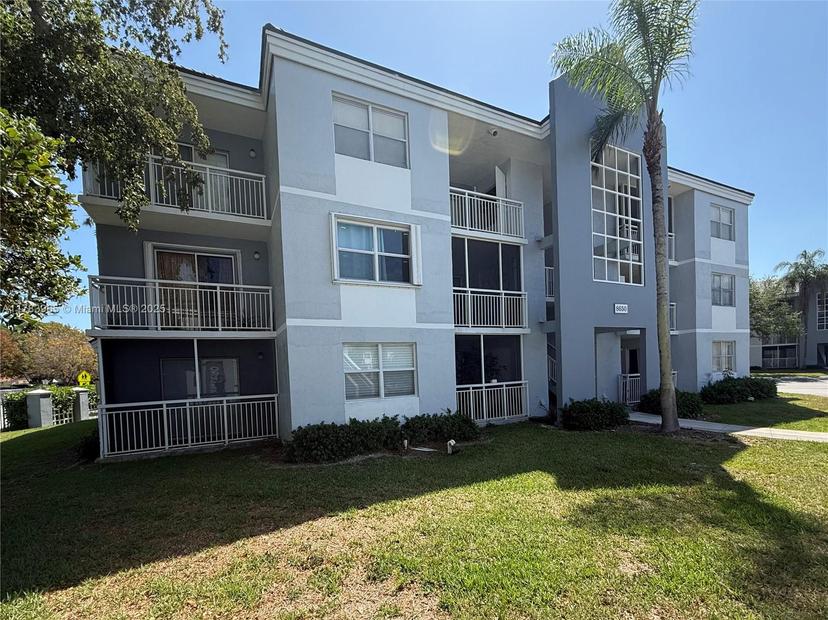 Picture of 8650 SW 212Th St # 201, Cutler Bay FL 33189