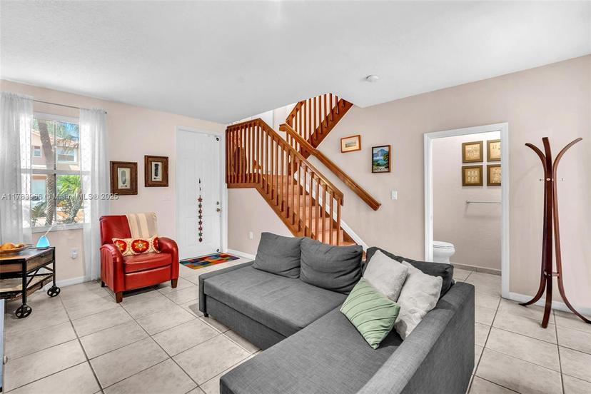 Picture of 805 NW 135Th Ter, Pembroke Pines FL 33028