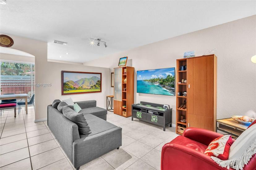 Picture of 805 NW 135Th Ter, Pembroke Pines FL 33028