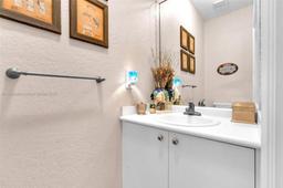 Picture of 805 NW 135Th Ter, Pembroke Pines, FL 33028