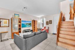 Picture of 805 NW 135Th Ter, Pembroke Pines, FL 33028
