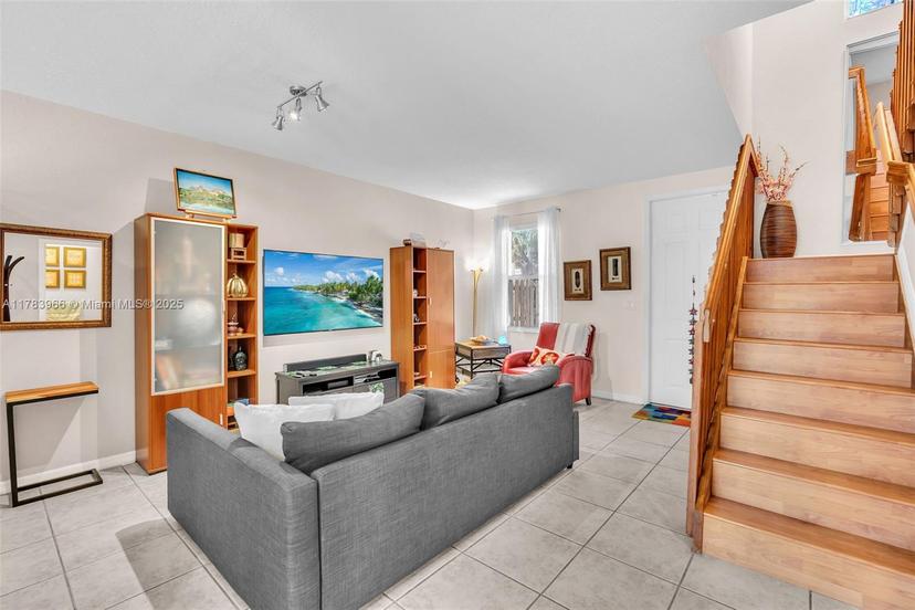 Picture of 805 NW 135Th Ter, Pembroke Pines FL 33028