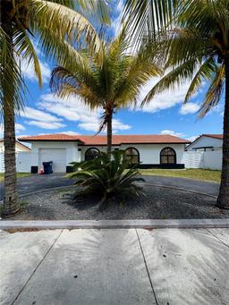 Picture of 12943 SW 207Th Ter, Miami, FL 33177