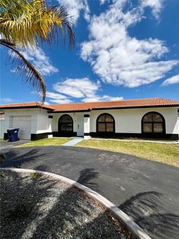 Picture of 12943 SW 207Th Ter, Miami, FL 33177