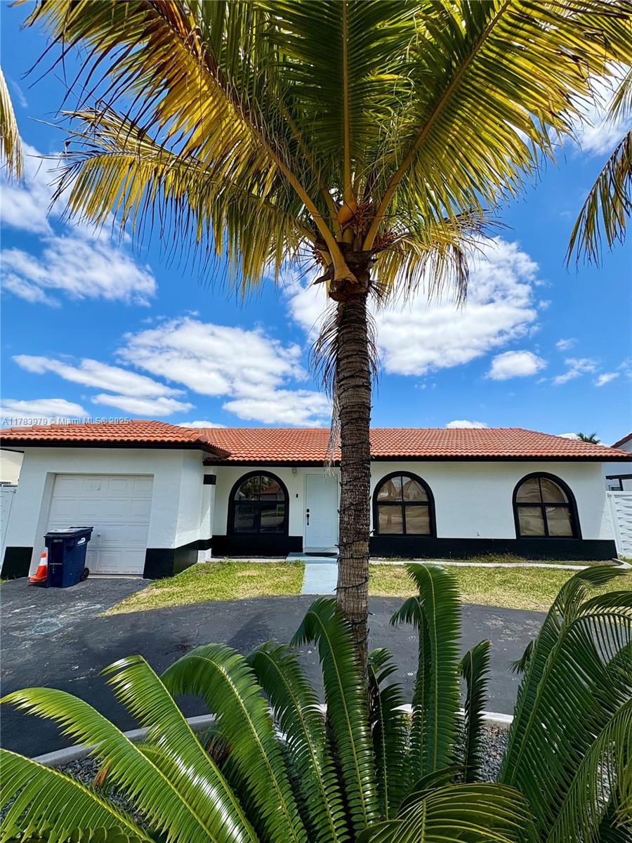 Picture of 12943 SW 207Th Ter, Miami, FL 33177