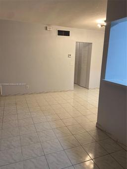 Picture of 2219 Polk St # 4A, Hollywood, FL 33020