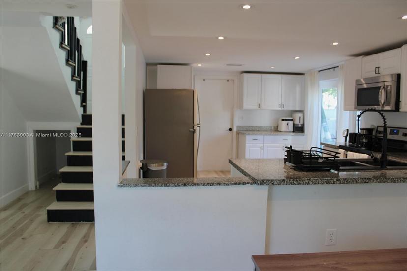 Picture of 10560 La Placida Dr, Coral Springs FL 33065