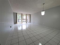Picture of 10985 SW 107Th St # 216, Miami, FL 33176