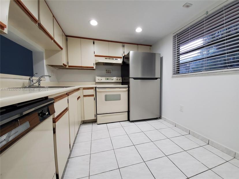 Picture of 10985 SW 107Th St # 216, Miami FL 33176