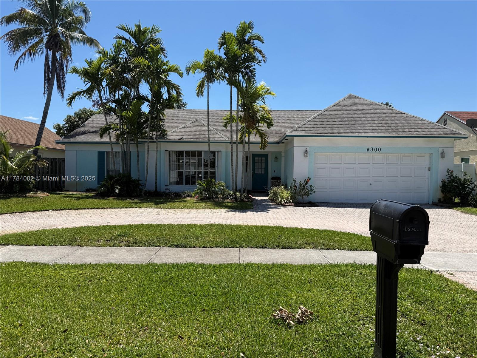 Picture of 9300 Dunhill Dr, Miramar, FL 33025