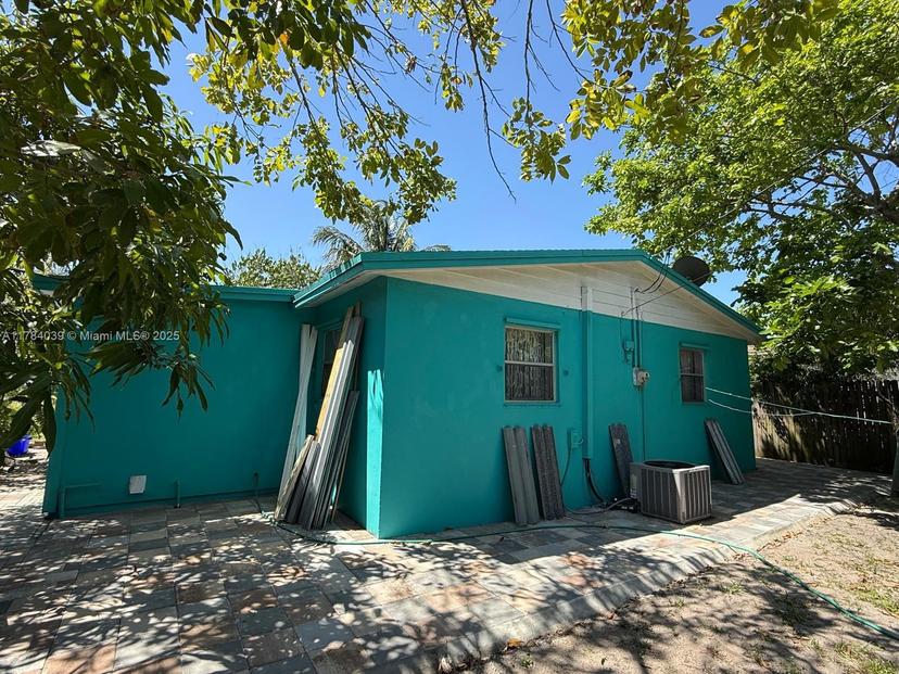 Picture of 1128 W 6Th St, Riviera Beach FL 33404