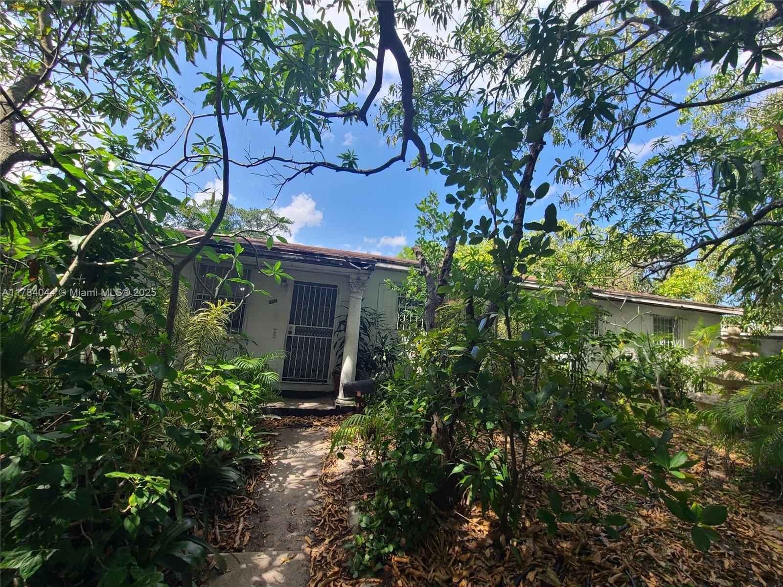 Picture of 2001 NW 183Rd St, Miami Gardens, FL 33056