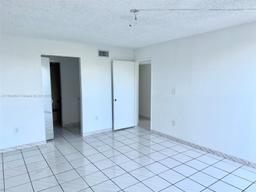 Picture of 9682 Fontainebleau Blvd # 410, Miami, FL 33172