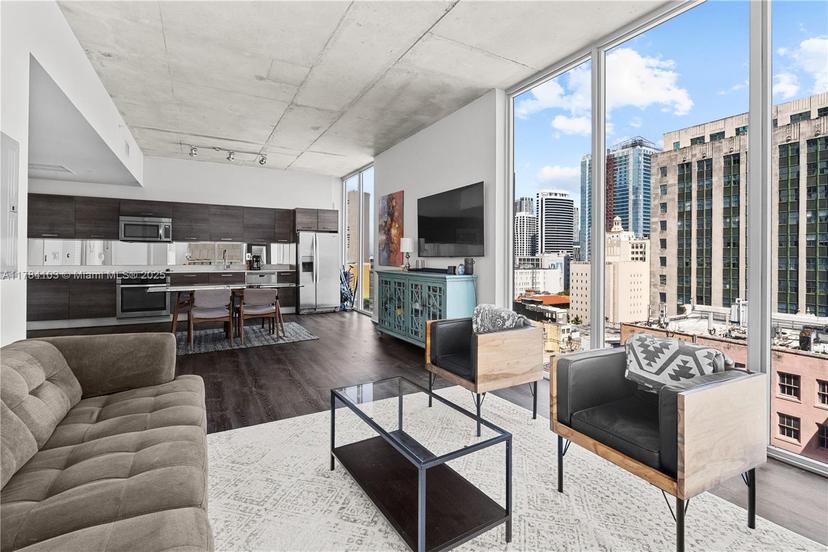 Picture of 151 SE 1St St # 1402, Miami FL 33131