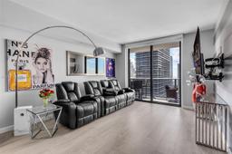 Picture of 45 SW 9Th St # 3804, Miami, FL 33130