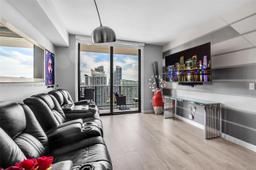 Picture of 45 SW 9Th St # 3804, Miami, FL 33130
