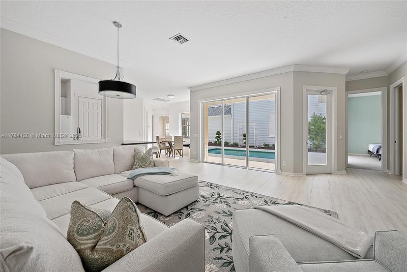 Picture of 248 Honeysuckle Dr, Jupiter FL 33458
