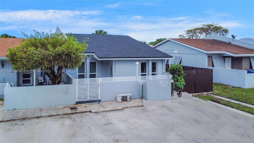 Picture of 19337 NW 53Rd Pl, Miami Gardens FL 33055