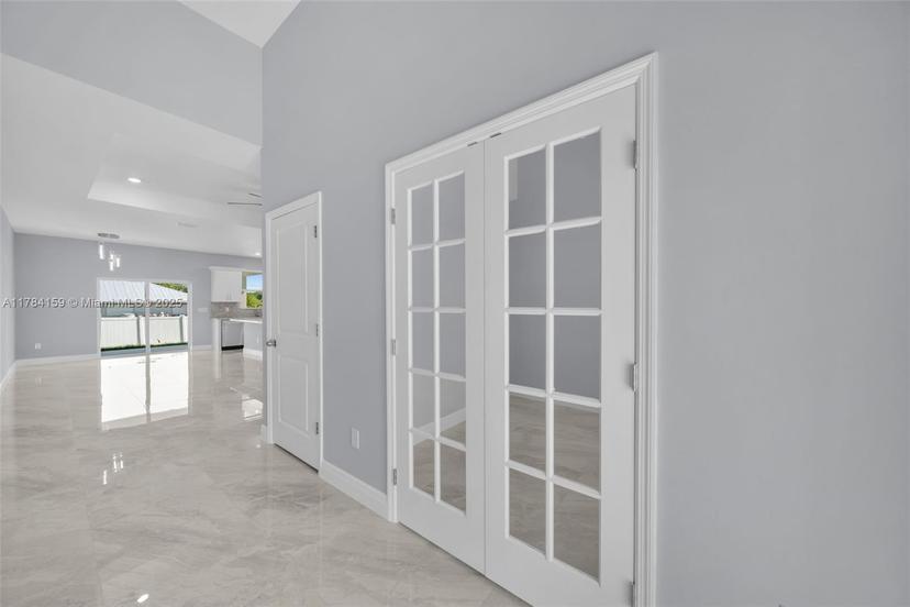 Picture of 867 Carbon St E, Other City - In The State Of Florida FL 33974