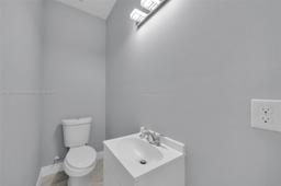 Picture of 867 Carbon St E, Other City - In The State Of Florida, FL 33974