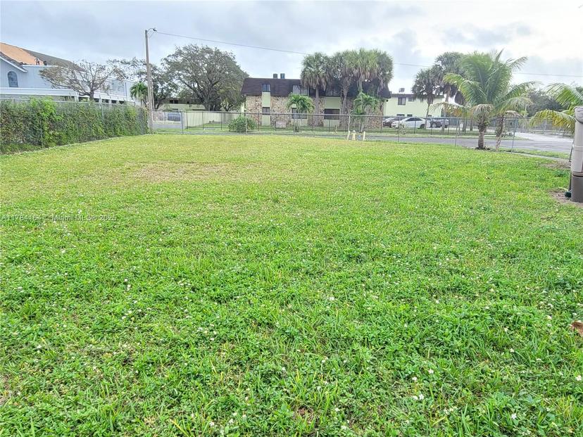 Picture of 2301 NW 182Nd Ter, Miami Gardens FL 33056